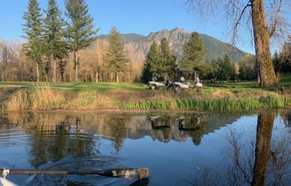 Breathtaking views of Mount Si Golf Course - where every game is an experience.